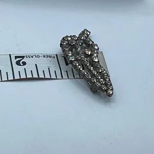 Vintage rhinestone cut glass brooch. thumbnail 6