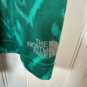 The North Face‎ On The Go Green Racerback Tank Halter Top Medium thumbnail 2