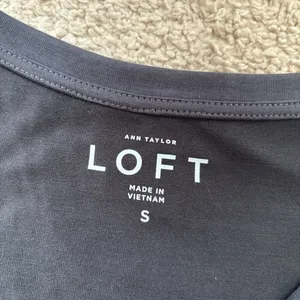 LOFT Gray Flutter Sleeve Blouse with Ruffled Details thumbnail 2