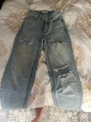 PacSun High-Waisted Ripped Jeans Straight Leg thumbnail 1