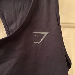 Gymshark Power Open Back Cropped Tank Top Size Medium Black thumbnail 3