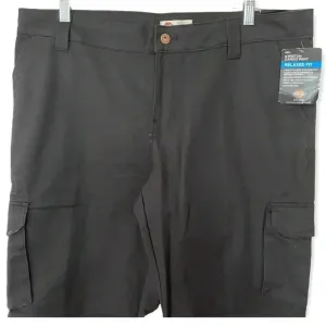 NWT Dickies Women's Stretch Cargo Pants Black Relaxed Fit Straight Leg Sz 16R thumbnail 5