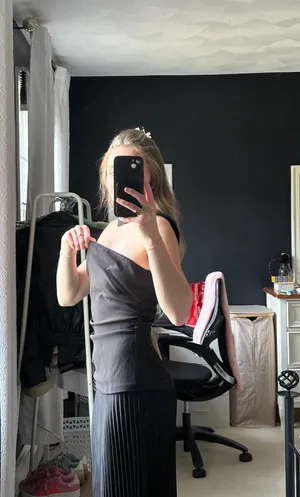 Commence black dress thumbnail 3