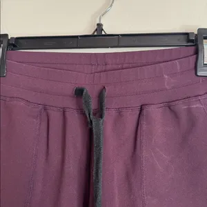 ZYIA Active Unwind Drawstring Tapered Joggers with pockets in Plum, size S thumbnail 7