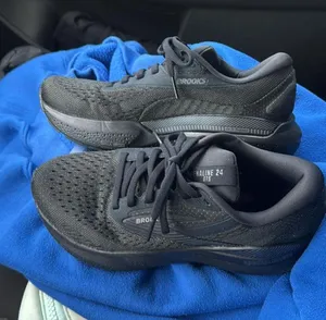 Brooks Tennis Shoes thumbnail 1