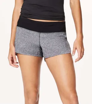 Lululemon Speed Short 2.5” Fractal‎ Alpine White Black Size 6 Running Shorts thumbnail 1