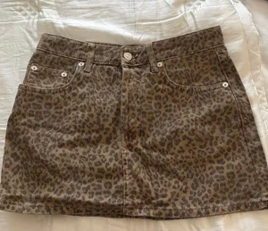 ZARA Leopard Mini Skirt XS thumbnail 1