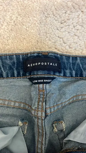 Aeropostale Low-Rise Baggy Jeans thumbnail 3
