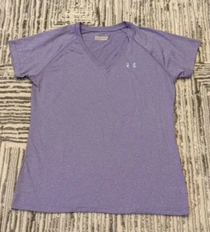 Under Armour women's medium (semi-fitted) purple V-neck Heatgear t-shirt thumbnail 1