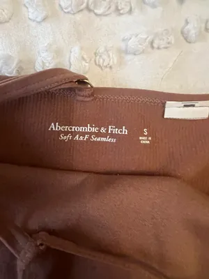 Abercrombie Brown Crop Top thumbnail 4