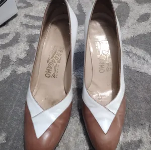 Salvatore Ferragamo Vintage neutral pump heels thumbnail 3