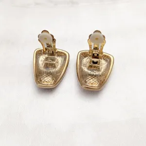 Vintage Clip On Earrings Slightly Curved Stylish Gold Tone Large Chunky - Marks thumbnail 7
