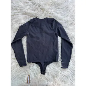 Skims Essential Crew Neck Long Sleeve Bodysuit Onyx Size S/M thumbnail 7