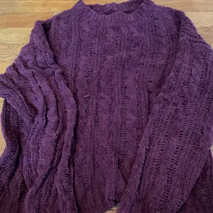 American Eagle Maroon sweater thumbnail 1