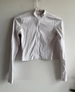 TnaAction Aritzia Women White Cropped Long‎ Sleeve Full Zip Athletic Jacket S thumbnail 1