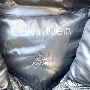 Calvin Klein Womens M Packable Down Quilted‎ Puffer Jacket Full Zip Black Travel thumbnail 10
