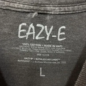 Eazy E Rap Tshirt size large thumbnail 4
