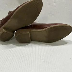 Universal Threads Bootie Boots Womens 9.5 Brown Faux Leather Ankle Pull On Heel thumbnail 10