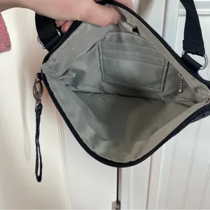 Baggallini Plaza Mini‎ Gray Floral Crossbody Wristlet Wallet Bag travel cruise thumbnail 2