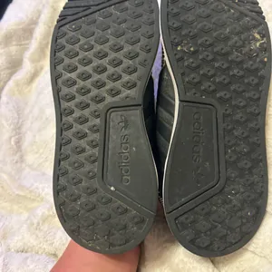 Women’s Adidas size 5.5 thumbnail 2