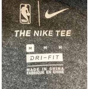 The Nike Tee Dri-Fit Golden State Warriors Gray Ombré Shirt Size Medium thumbnail 5