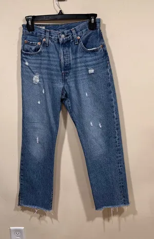 Levi’s 501 straight Women’s Blue Denim Jeans W25 L26 high waisted EUC raw hem thumbnail 1