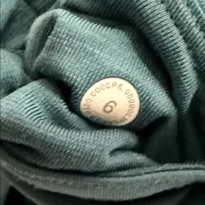 Lululemon Teal High-Waisted Leggings size 6 thumbnail 7