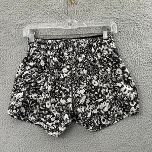 Lululemon Tracker Shorts V‎ Low Rise 4" Black White Floral Athletic Women's 6 thumbnail 2