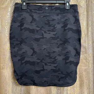 Lululemon Athletica‎ City Skirt Savasana Camo Black Gray Soot 8 thumbnail 2