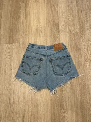 levi’s jean shorts thumbnail 2