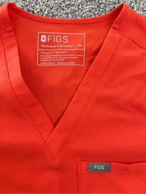 FIGS Scrub Set thumbnail 6