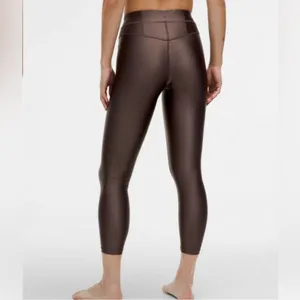 LULULEMON Satin Shine‎ HR Leggings 25” Sz 10 in Espresso Brown thumbnail 2