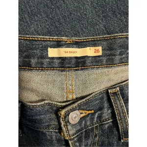 Levi’s‎ ‘94 Baggy Jeans Size 2/26 thumbnail 2