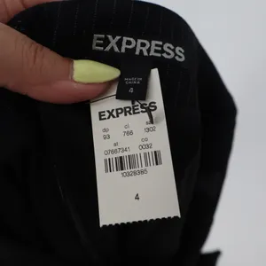 Express Pencil Skirt Womens 4 Pinstripe Black V-Notch Waist Professional NEW thumbnail 2