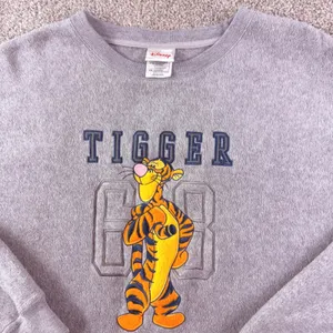 Disney Store Tigger Fleece Sweatshirt Womens XXL‎ Gray Embroidered Oversized 90s thumbnail 1