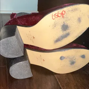 Anthropologie Velvet Ankle Boots in Burgundy 7/37 thumbnail 3