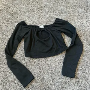 Elegant Black Off thumbnail 2