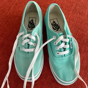 🦋Authentic VANS Canvas Flat Sneakers, Size 6 thumbnail 2