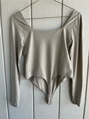 Lululemon Wundermost‎ Nulu Square Neck Long Sleeve Bodysuit Riverstone Gray M thumbnail 4