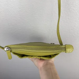 ili Small‎ Crossbody Bright Chartreuse Green Leather Zip Top Exterior Pockets thumbnail 7