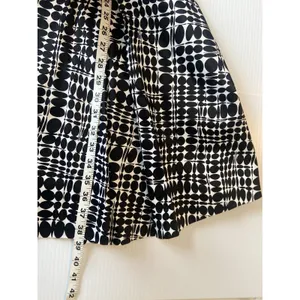 Calvin Klein Black‎ White Pleated Sheath Dress Career Sleeveless Size 8 P Belted thumbnail 10