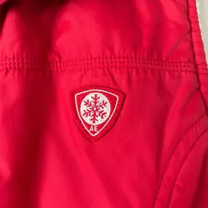 American Eagle Shelter Series Red Vest Sherpa Lined Size Medium Athleisure thumbnail 3