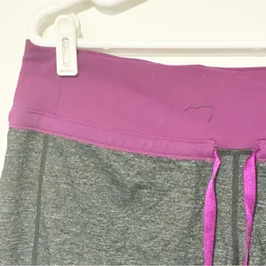 Lululemon Size 10 Grey Purple Trim Drawstring Athletic‎ Shorts thumbnail 2