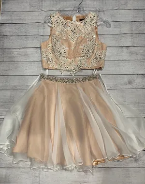Short Formal Dress thumbnail 1