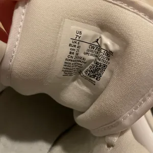 Nike Jordan Air Jordan 1 Low Multi-Color Swoosh thumbnail 4