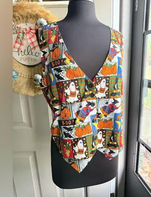 Vintage 90s Basic Editions Halloween print cotton vest, size large thumbnail 1