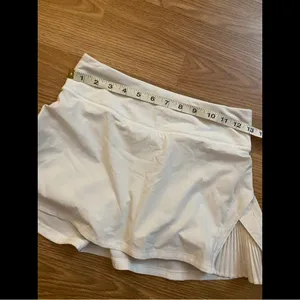 Lululemon Play Off The Pleats Skort Size 2 thumbnail 5