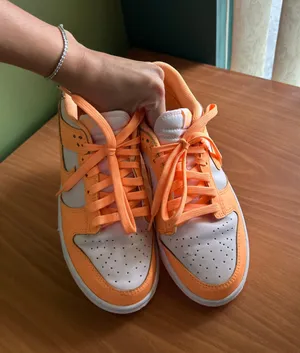 Nike Dunks thumbnail 1