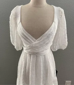 Lulu's Hello Sweetheart White Puff Sleeve Tiered Midi Dress Size Medium NWT thumbnail 3