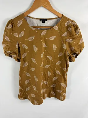 Ann Taylor Leaf Print Short Sleeve Top Size Medium thumbnail 1